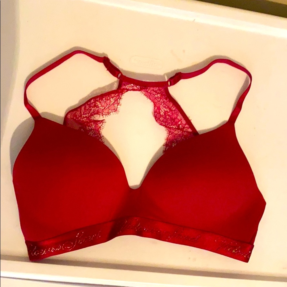 Victoria’s Secret Berry Bralette